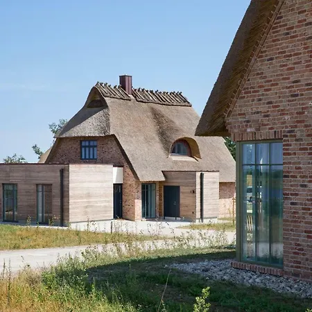 Luxus - Ostseeferienhaus Ufersaum Дом отдыха *